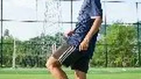 “多哈赛爆冷：前8种子悉数淘汰！创纪录对决6-0+6-0 郑钦文亮相时间揭晓”